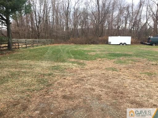513 New Jersey 33, Millstone, NJ 08535